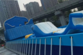 游樂設(shè)備